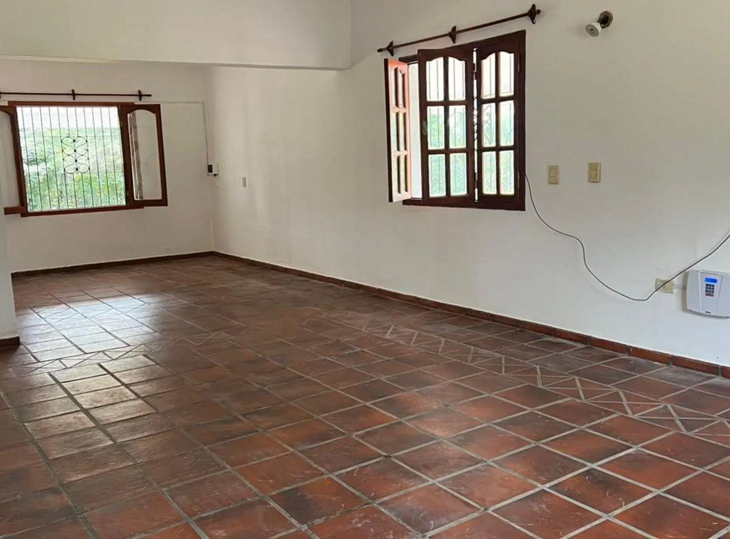 CASA EN VENTA SAN LUIS  4 DORMITORIOS 2