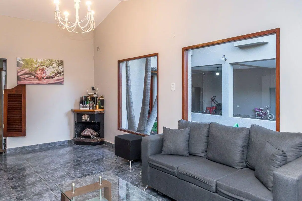 CASA 7 DORMITORIOS VENTA ZONA MACROCENTRO 2