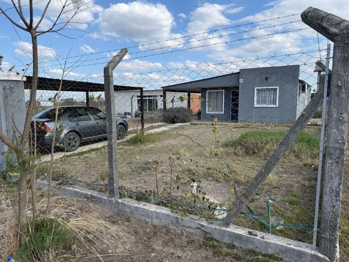 CASA EN VENTA EN AMPLIACION EL MOLLAR II 2 DORM 8