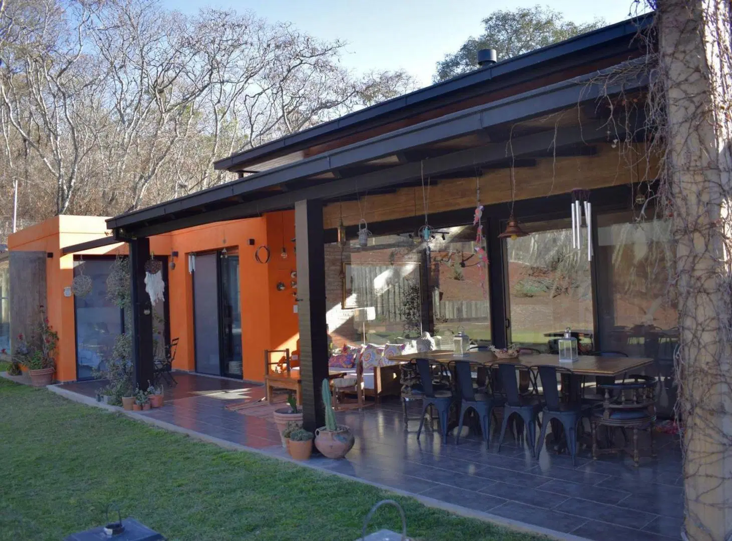 CASA EN VENTA VALLE ESCONDIDO APTA CREDITO 2 DORM 3