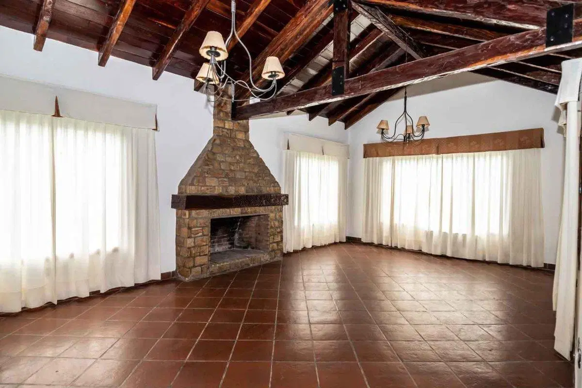 CASA 4 DORMITORIOS ALMUDENA 2000M2 3