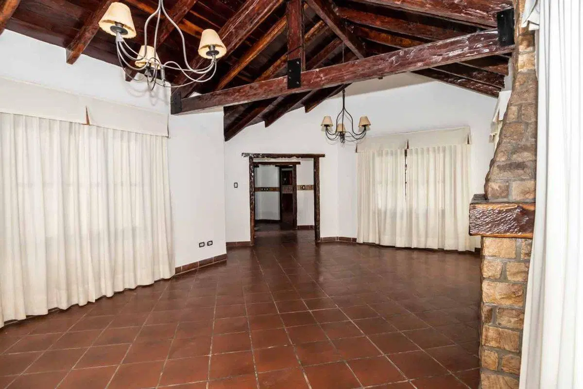 CASA 4 DORMITORIOS ALMUDENA 2000M2 5