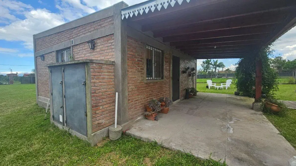 CASA EN VENTA CON PILETA EL ENCON 2 DORMITORIOS 4