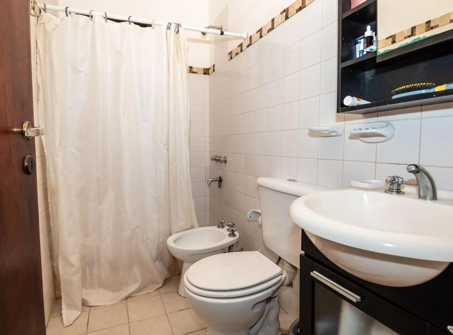 CASA EN VENTA BARRIO EL HUAICO 3 DORMITORIOS 4
