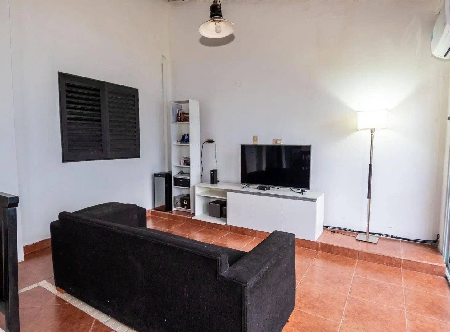 CASA EN VENTA BARRIO EL HUAICO 3 DORMITORIOS 5