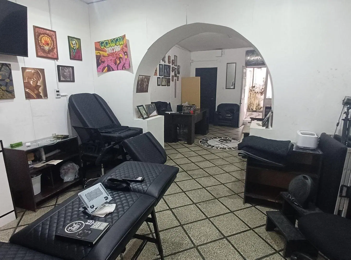 CASA VENTA CON LOCALES CENTRO APTA CREDITO 2