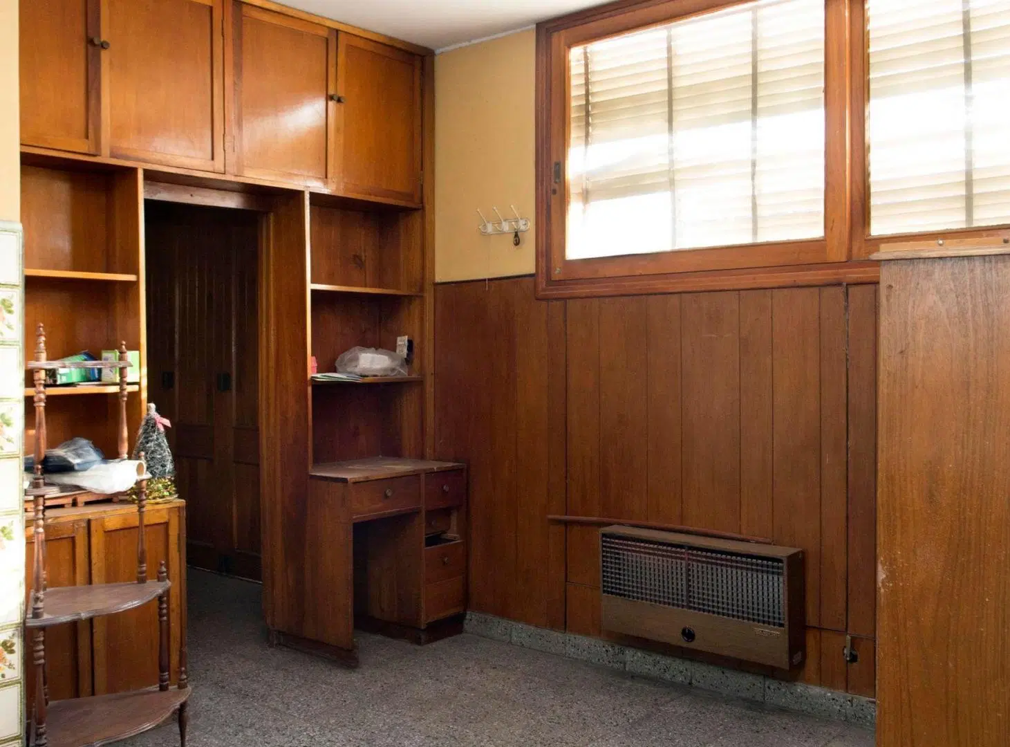 CASA 5 DORMITORIOS VENTA MACROCENTRO EN ESQUINA 8