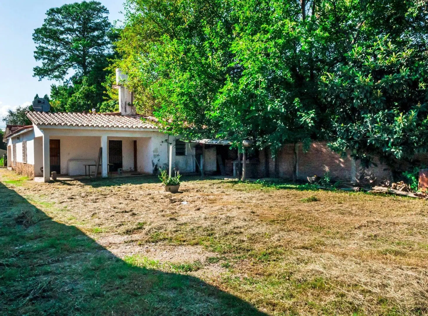 CASA EN VENTA CON GALPON SOBRE RN 68 CERRILLOS 4