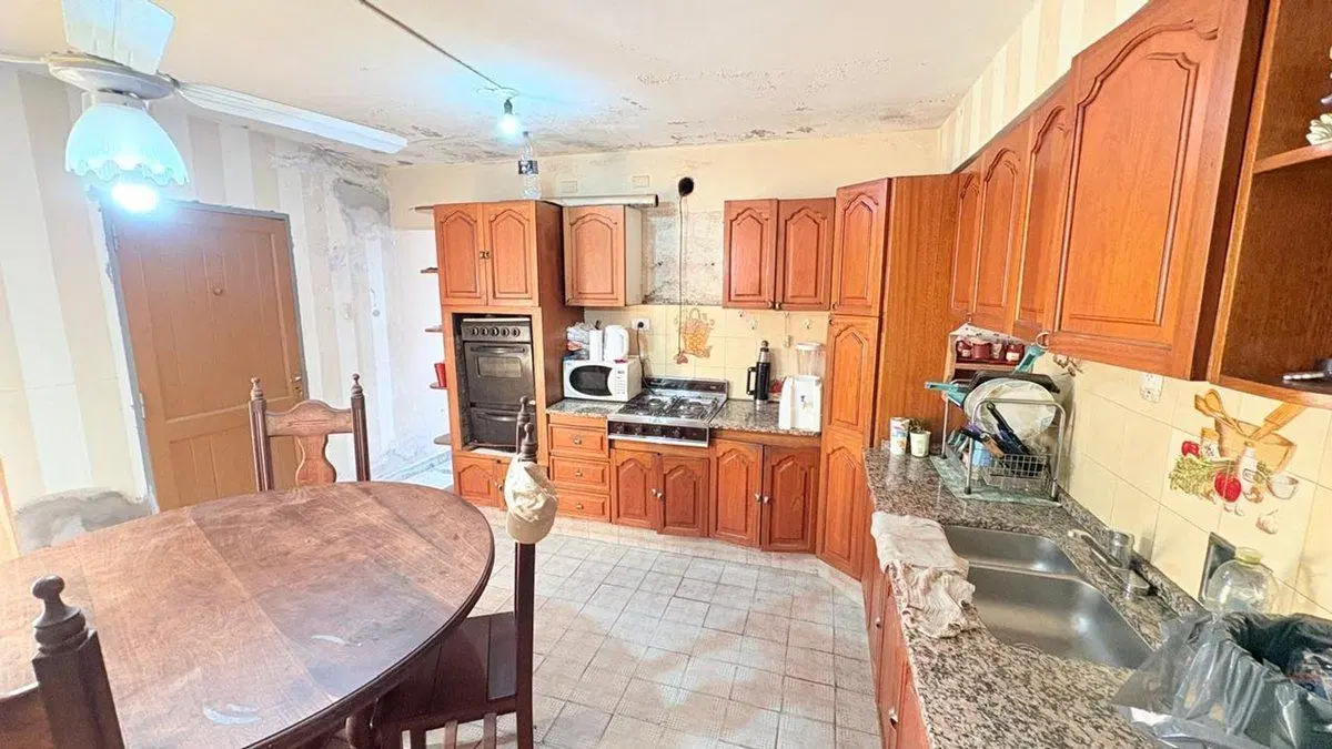 CASA 3 DORMITORIOS VENTA B° SANTA ANA 1 ZONA SUR 8