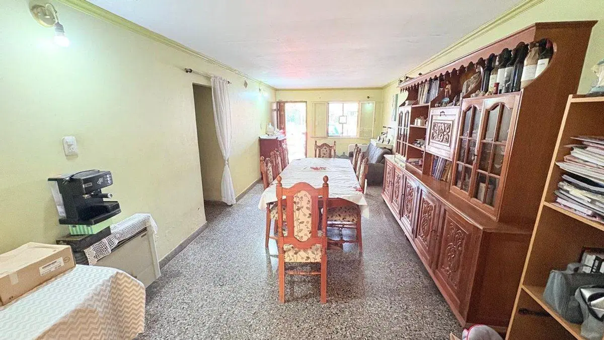 CASA 3 DORMITORIOS VENTA B° SANTA ANA 1 ZONA SUR 5