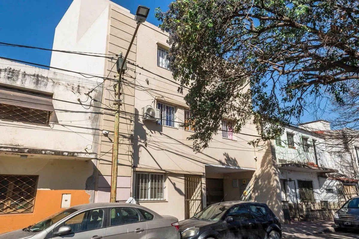 EDIFICIO EN VENTA MACROCENTRO 8 DPTOS Y 1 LOCAL 3