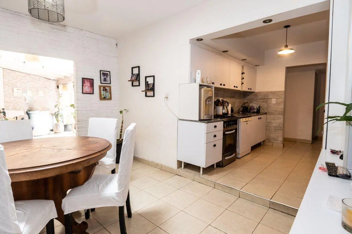 CASA EN VENTA BARRIO SAN CARLOS ZONA SUR 4 DORM 4