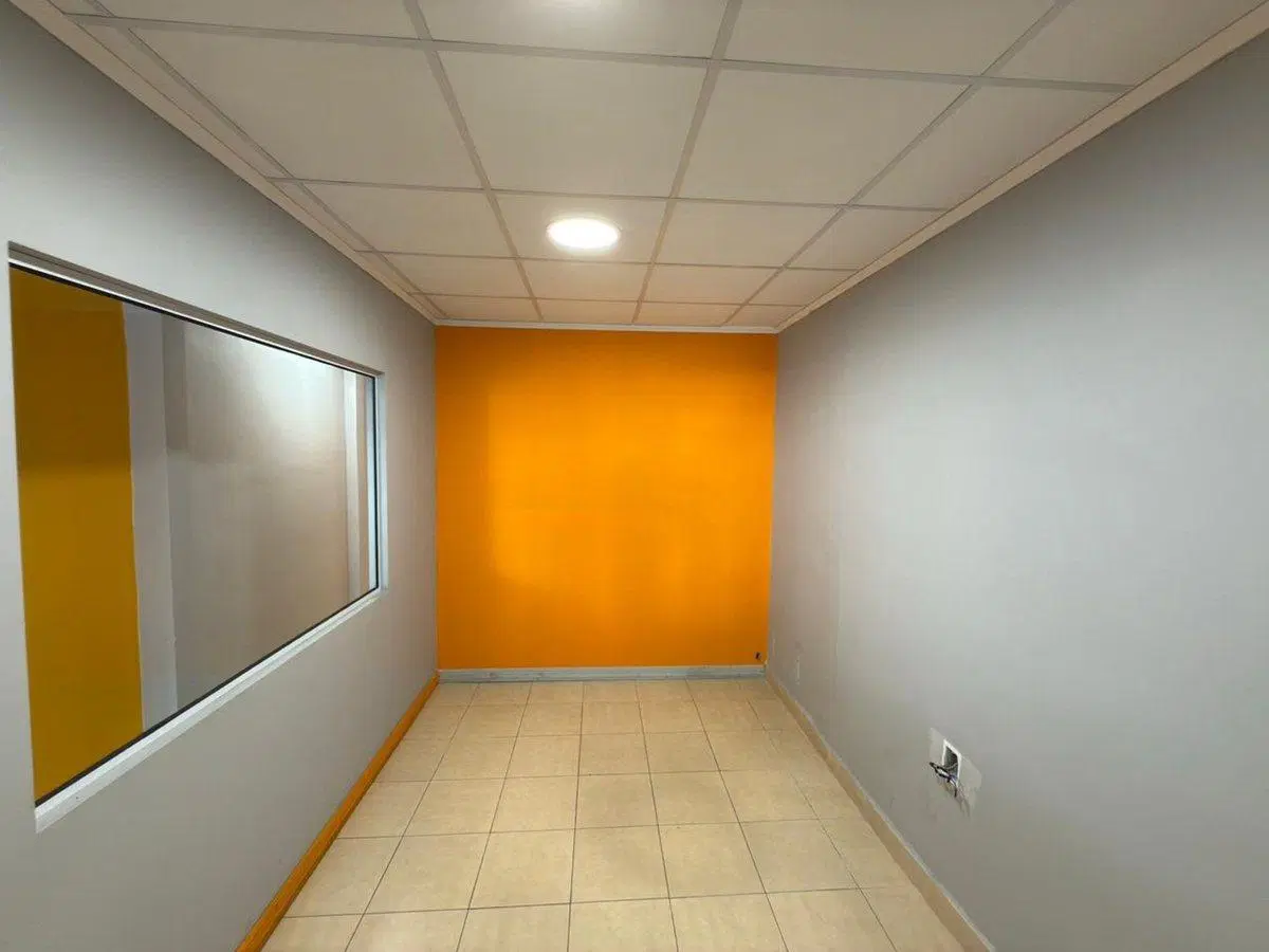 LOCAL COMERCIAL EN ALQUILER ZONA SHOPPING LOCAL B 4