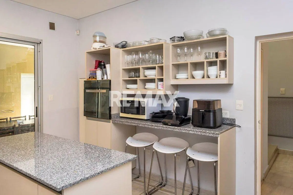 CASA EN VENTA TRES CERRITOS 3 DORM 2 COCHERAS 8