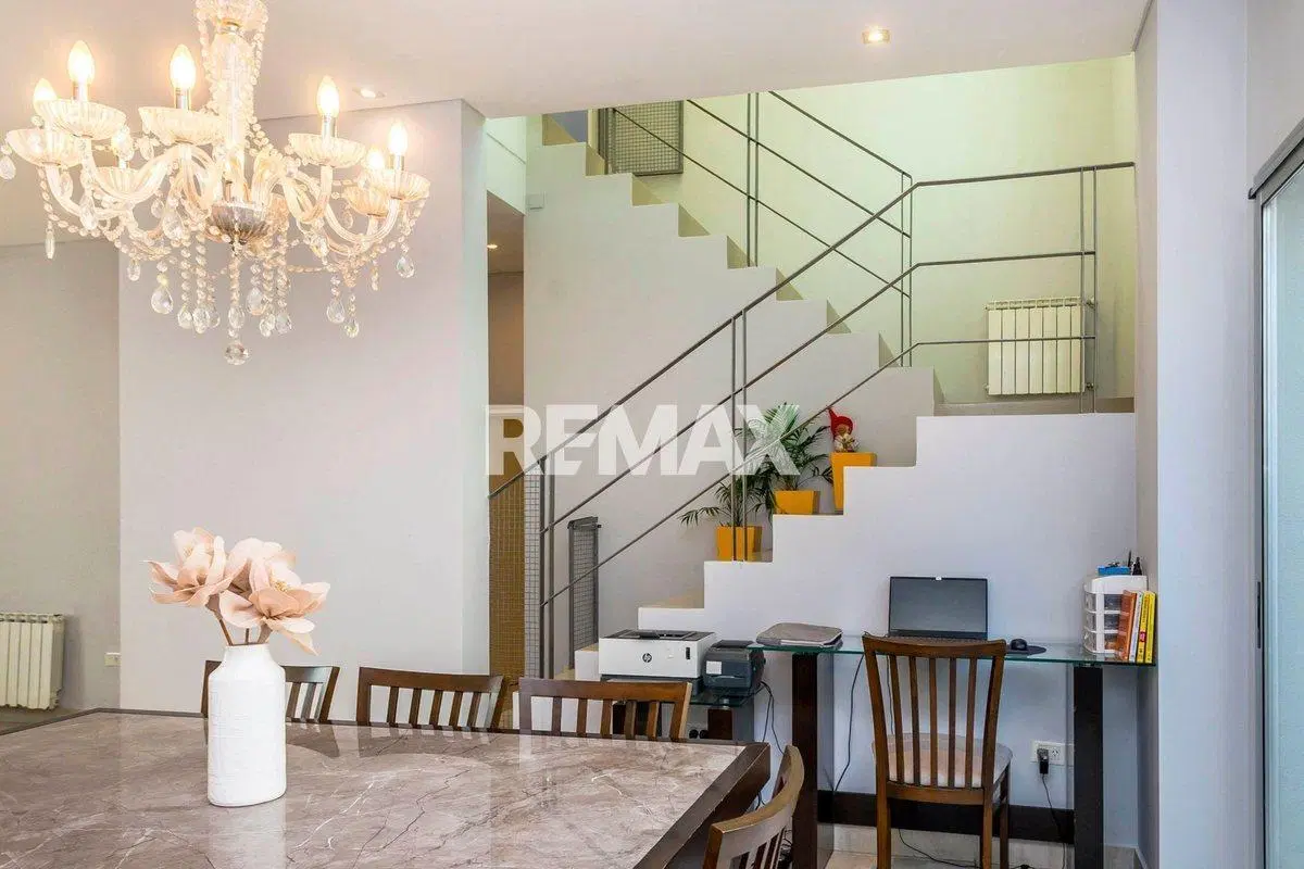 CASA EN VENTA TRES CERRITOS 3 DORM 2 COCHERAS 5
