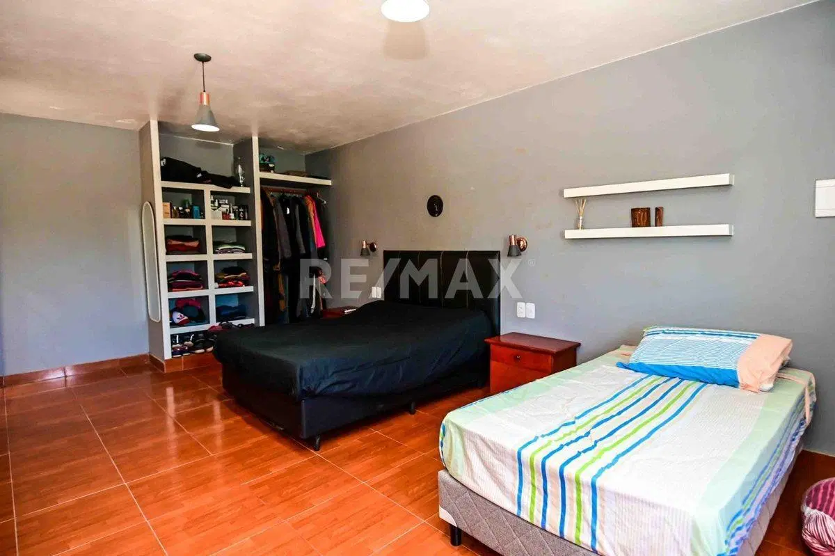 CASA VENTA O PERMUTA B LA ALDEA 2 DOM CON PILETA 8