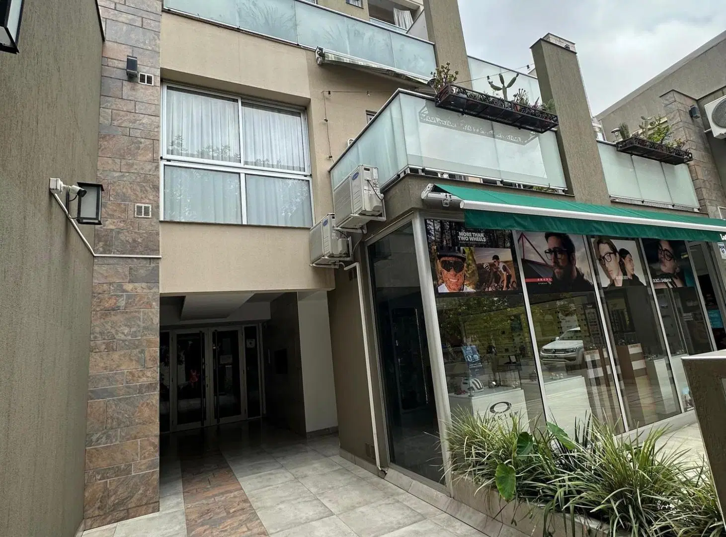 MONOAMBIENTE EN ALQUILER ZONA SHOPPING ALTO NOA 4