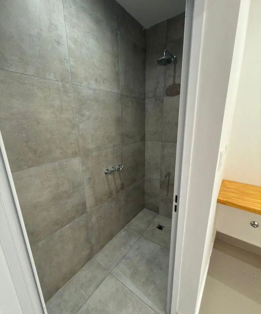 DUPLEX VENTA A ESTRENAR VIA AURELIA 3 DORMITORIOS 8