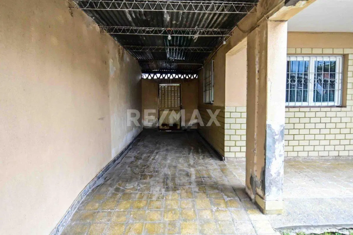 CASA 3 DORMITORIOS EN VENTA B° EL TRIBUNO ZONA SUR 4
