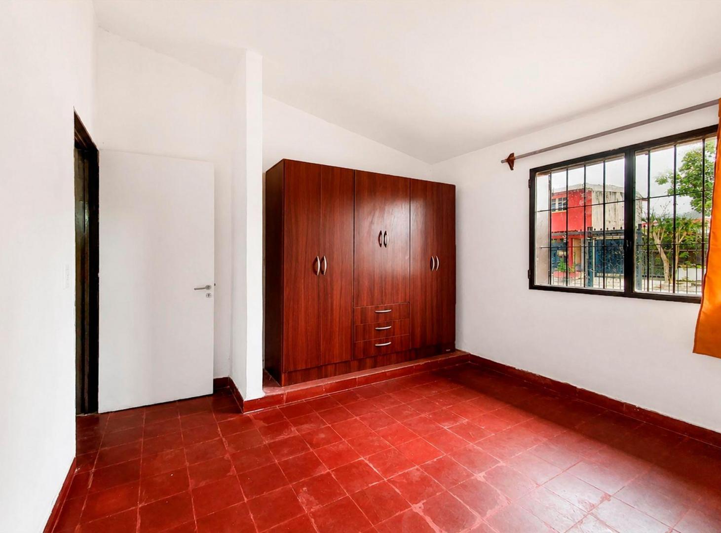 Foto de CASA VENTA CIUDAD DEL MILAGRO ZONA UNSA 3 DORM, imagen 2