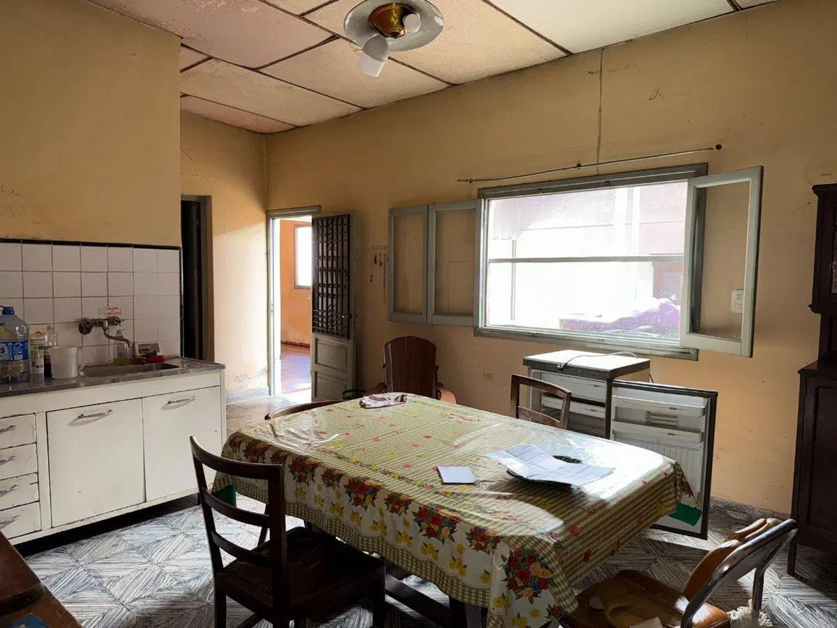 CASA 2 DORMITORIOS VENTA ZONA MACROCENTRO 300M2 8