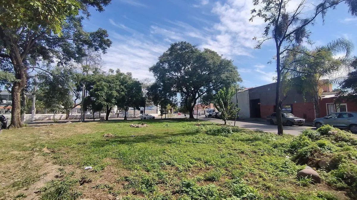 TERRENO EN VENTA EN ESQUINA MACROCENTRO SALTA 5