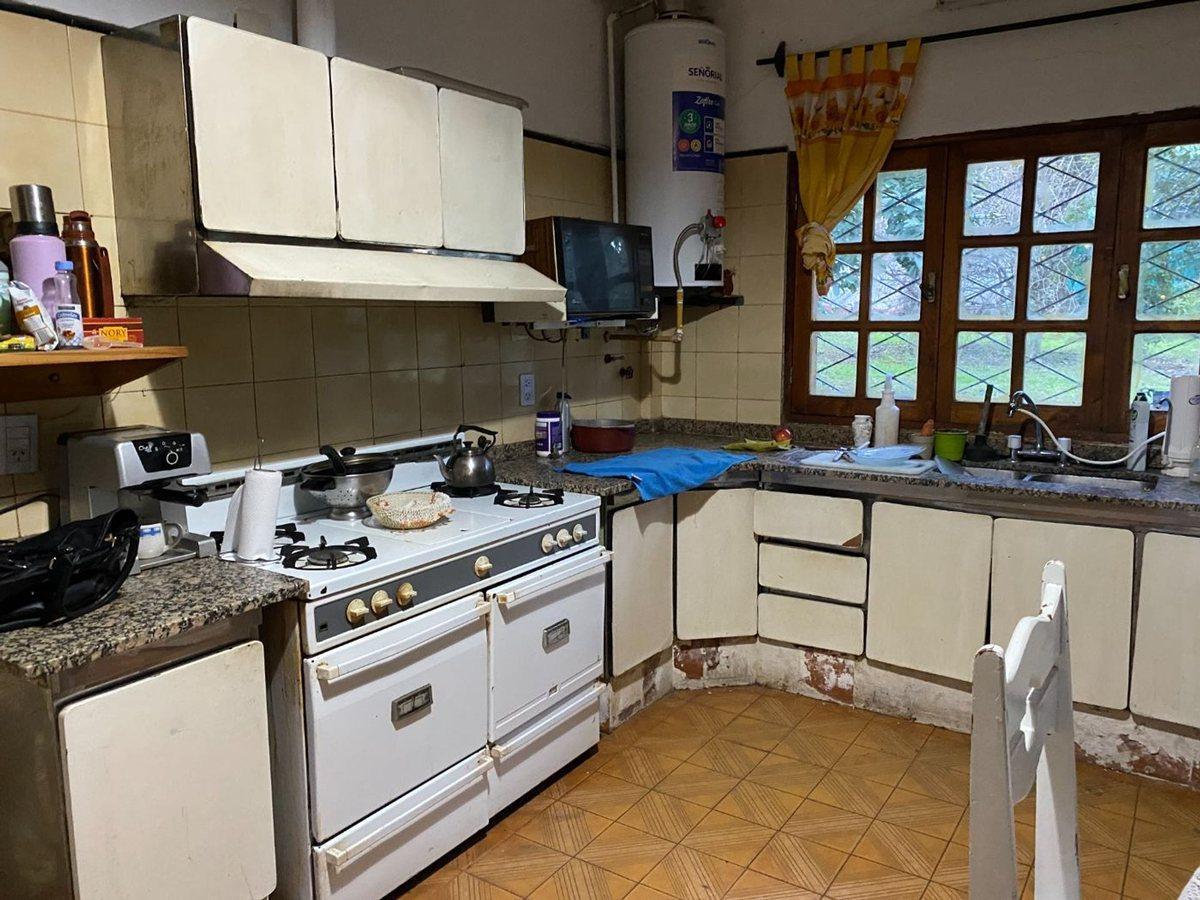 Foto de CASA 6 DORMITORIOS + CABAÑA VENTA SAN LORENZO, imagen 5