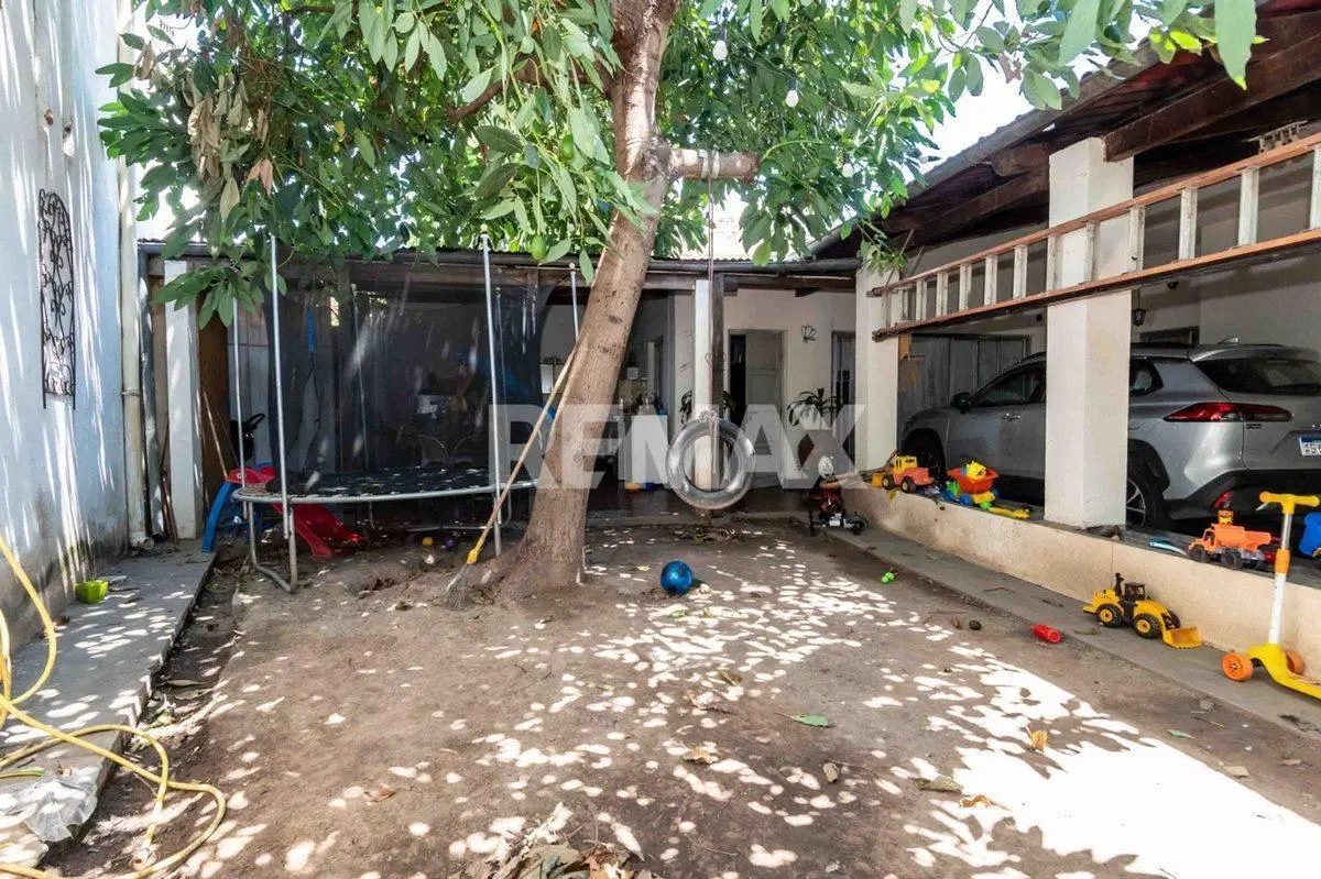 CASA ESQUINA EN VENTA MACROCENTRO 3 DORM 5