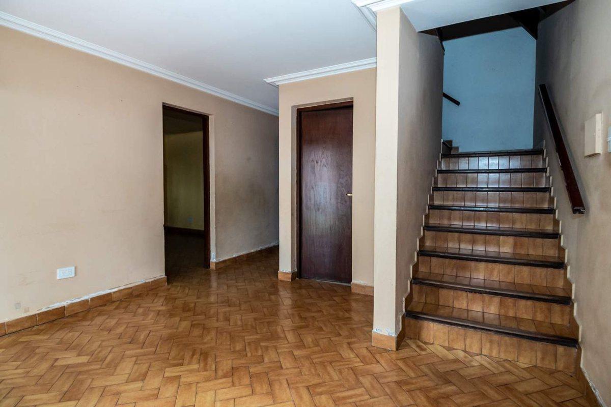 Foto de CASA ALQUILER COMERCIAL AV REYES CATOLICOS, imagen 3