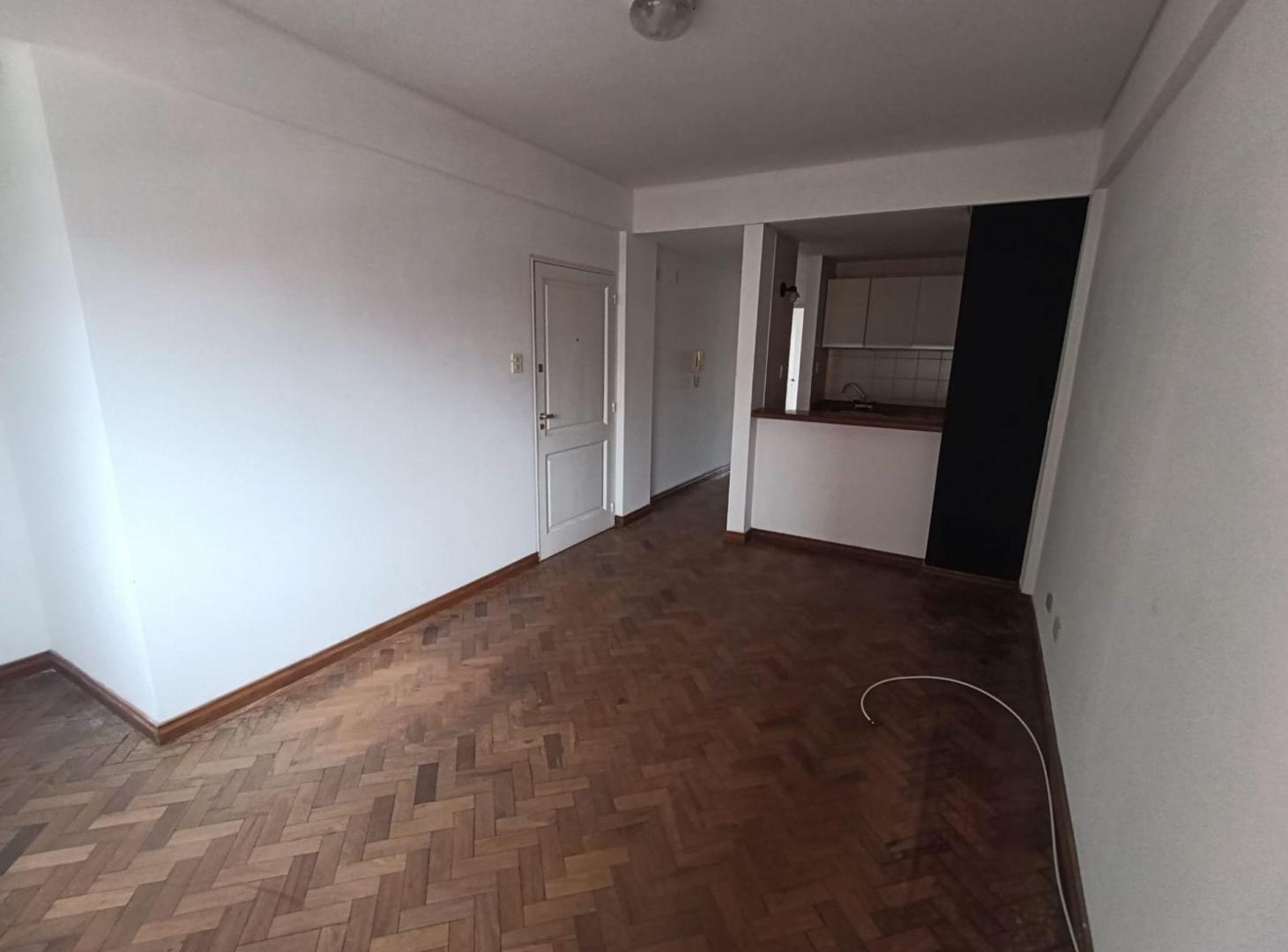 DEPARTAMENTO EN ALQUILER CON COCHERA Y BAULERA