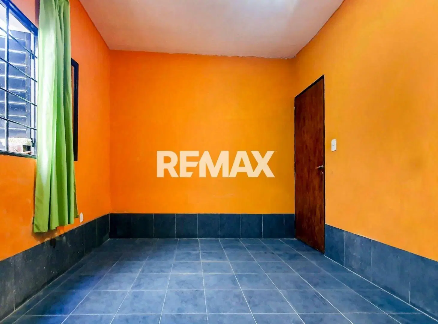 CASA ESQUINA EN VENTA ZONA SUR APTA CREDITO 8
