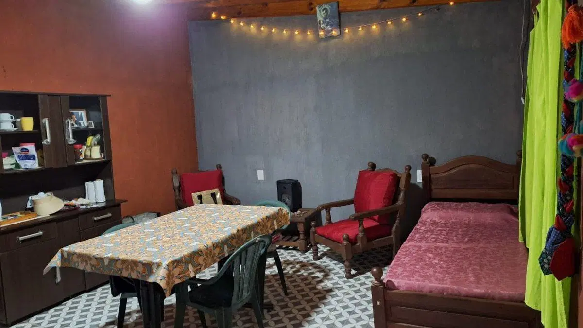 CASA VENTA B° SCALABRINI ORTIZ ZONA ESTE 2 DORM 5