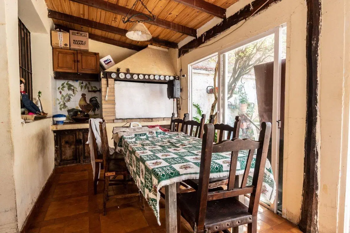 CASA + LOCAL COMERCIAL VENTA MACROCENTRO 8