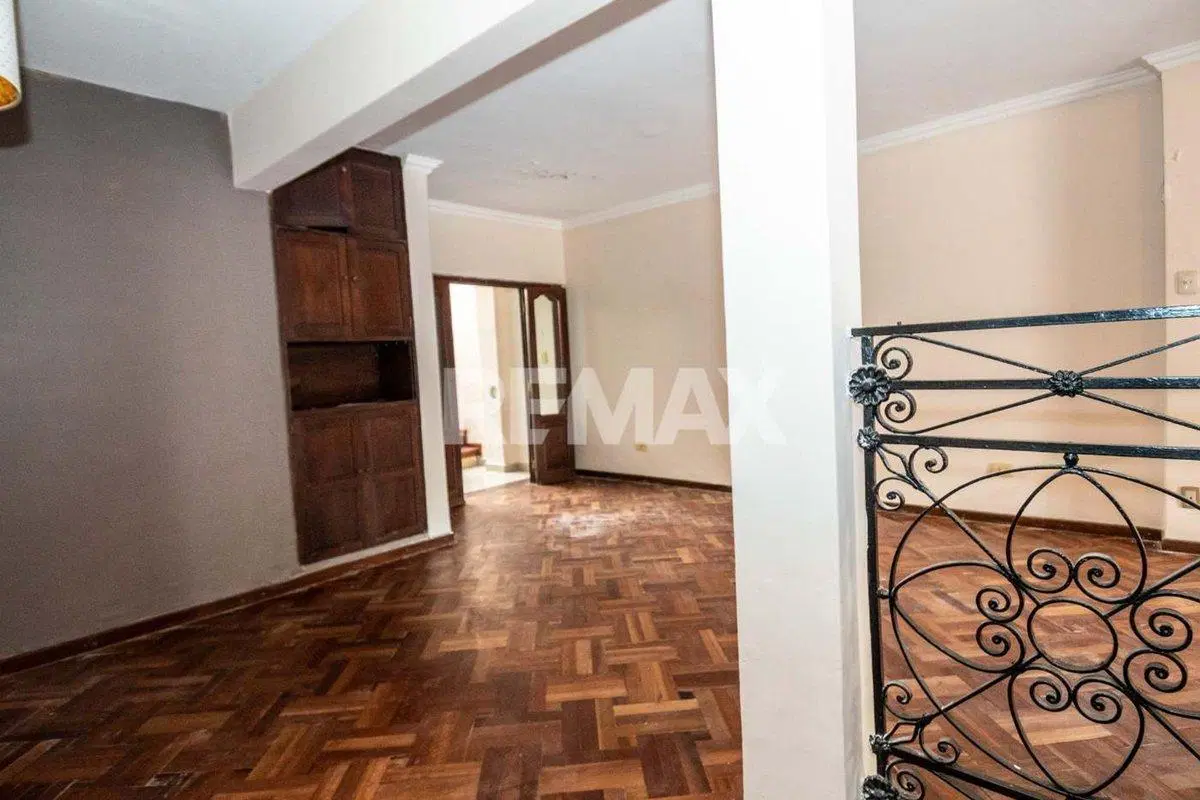 CASA VENTA PASAJE BEECHE MACROCENTRO 3