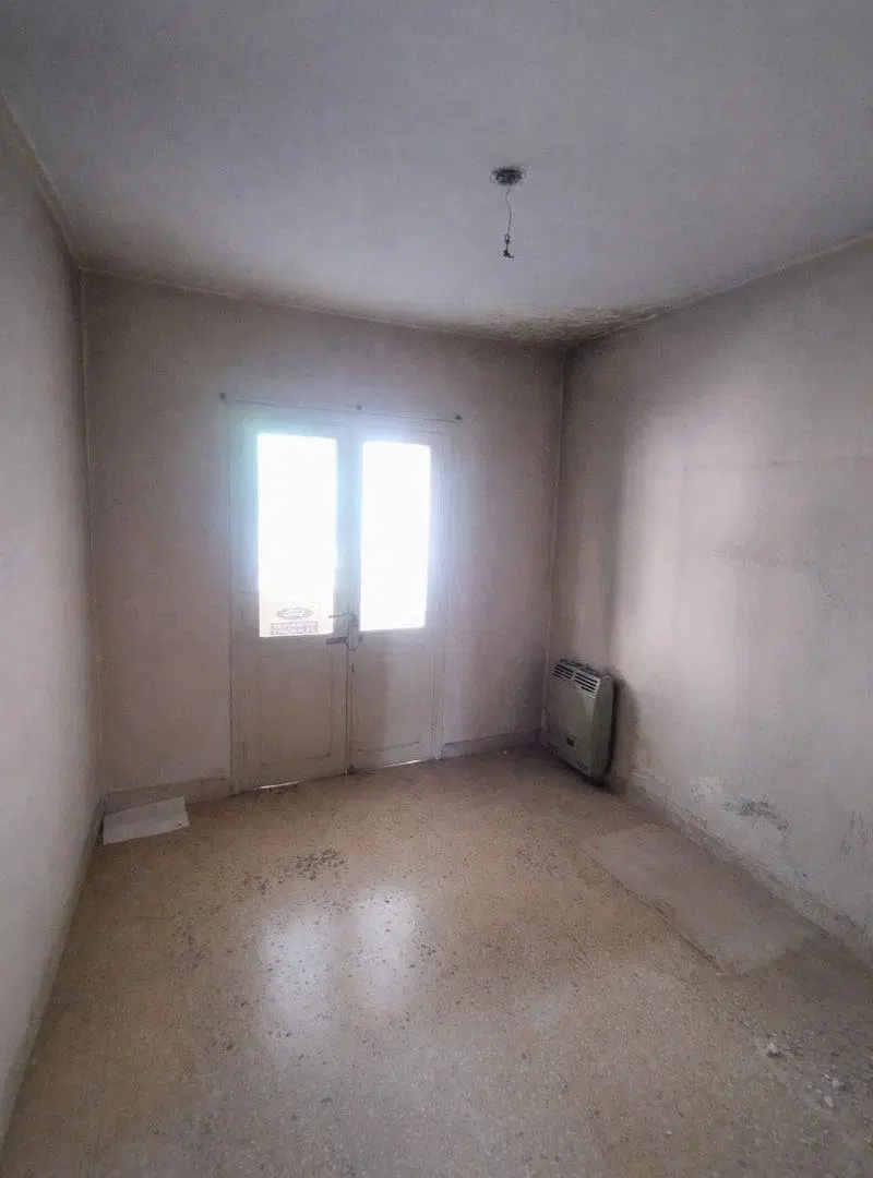 CASA VENTA A RECICLAR MACROCENTRO 3 DORM 2
