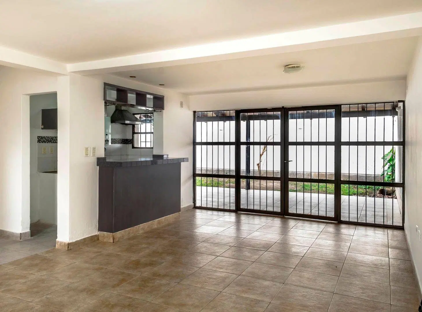 CASA VENTA/PERMUTA ZONA SUR B° LOS CASTAÑOS 4 DORM 1