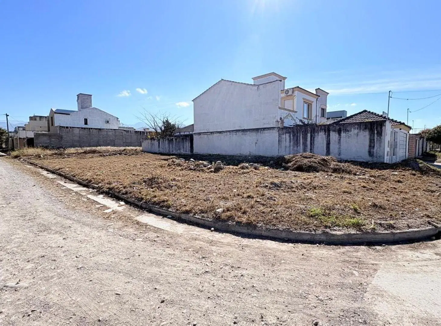 TERRENO VENTA ESQUINA PORTAL DE LESSER 1