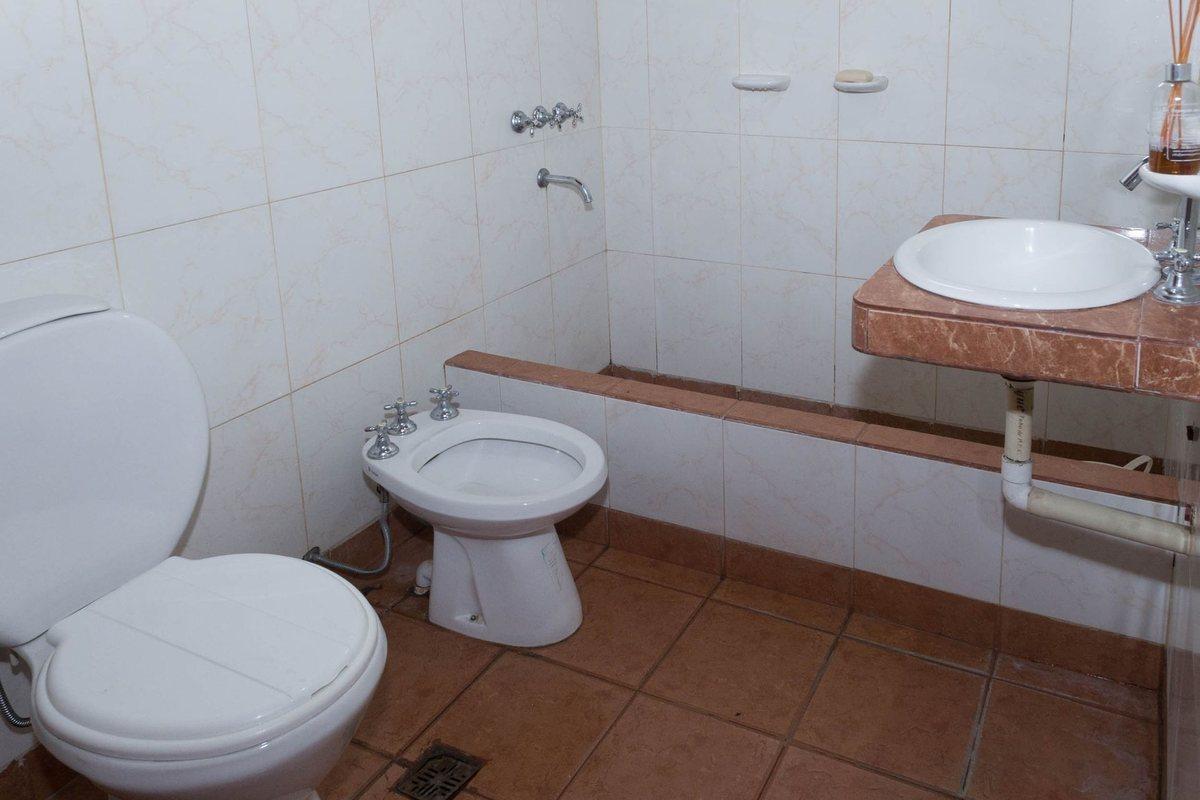 Foto de CASA VENTA ZONA NORTE B° MIRASOLES 6 DORM, imagen 2