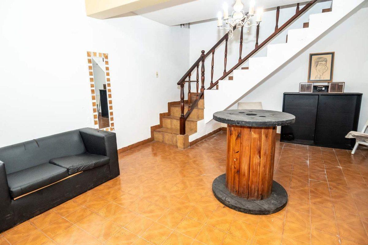 Foto de CASA 4 DORMITORIOS VENTA ZONA MACROCENTRO, imagen 3