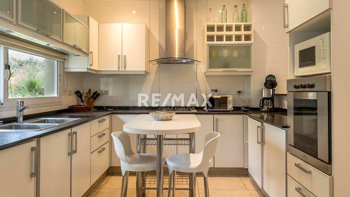 Foto de CASA VENTA EN EL TIPAL C/PILETA APTA CREDITO, imagen 5
