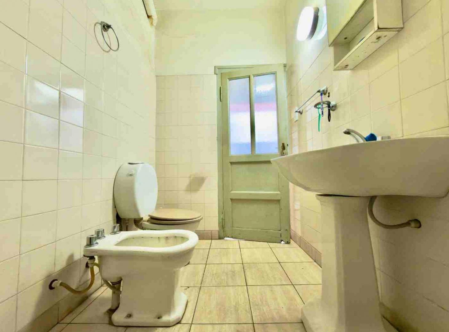 Foto de CASA EN VENTA MACROCENTRO APTA COMERCIAL C/GARAJE, imagen 4