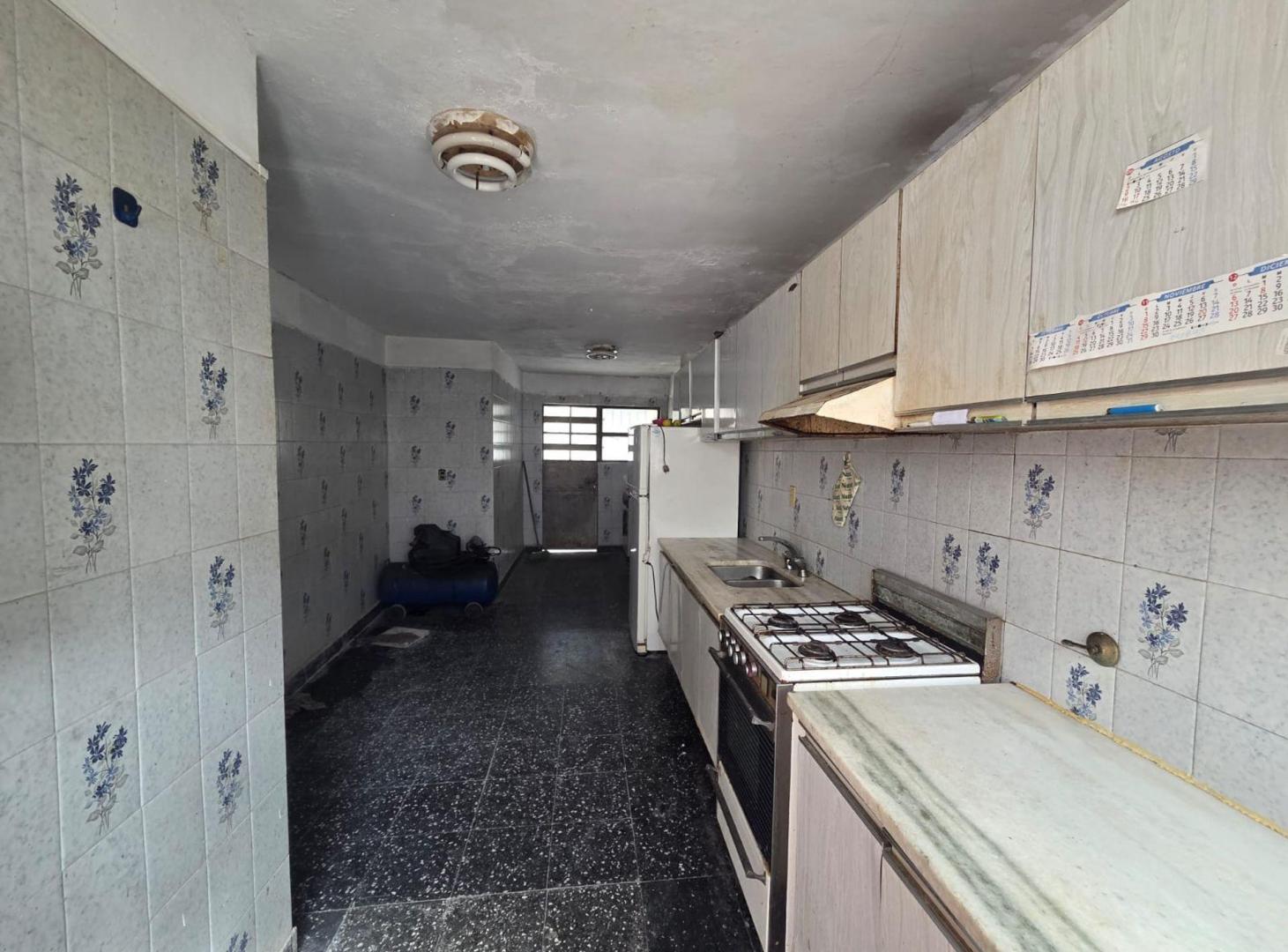 Foto de CASA A RECICLAR EN VENTA CALLE ESPAÑA 2300, imagen 3