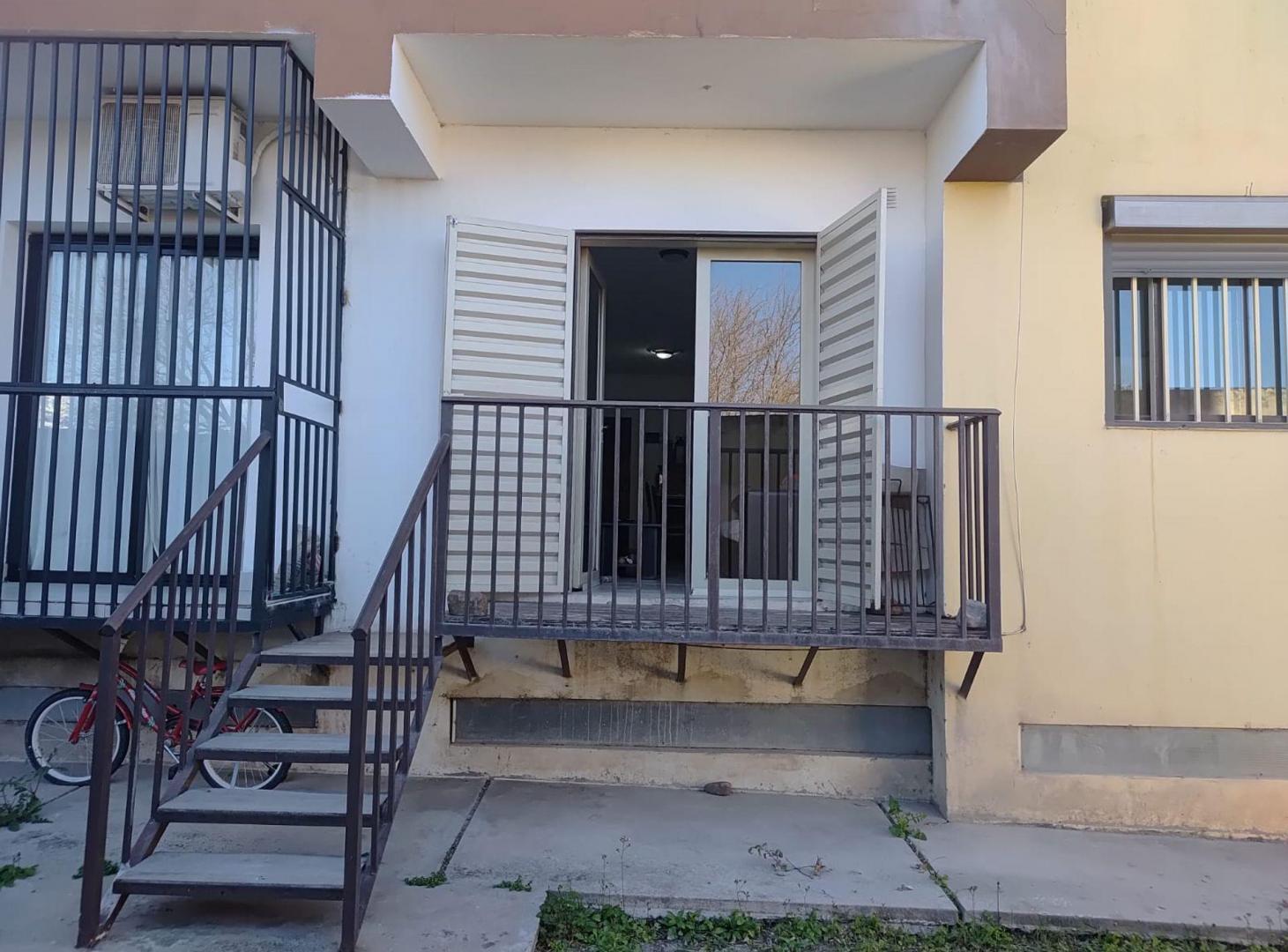 Foto de DEPARTAMENTO EN ALQUILER PLANTA BAJA MACROCENTRO, imagen 1