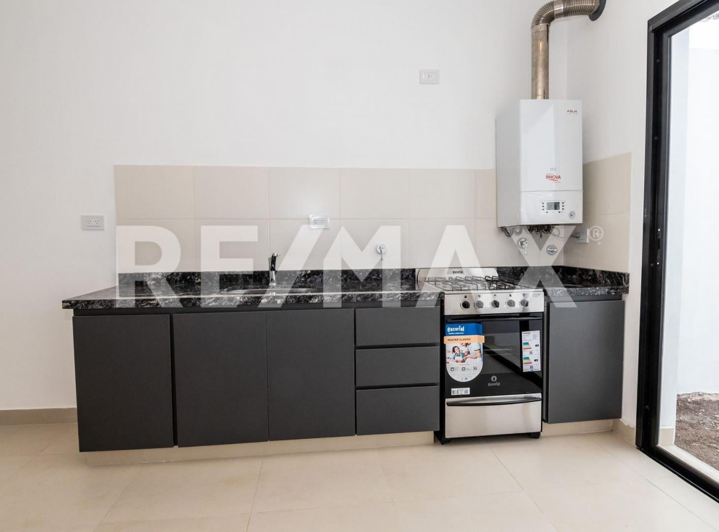 Foto de CASA EN VENTA A ESTRENAR EN VIA AURELIA ZONA SUR, imagen 5