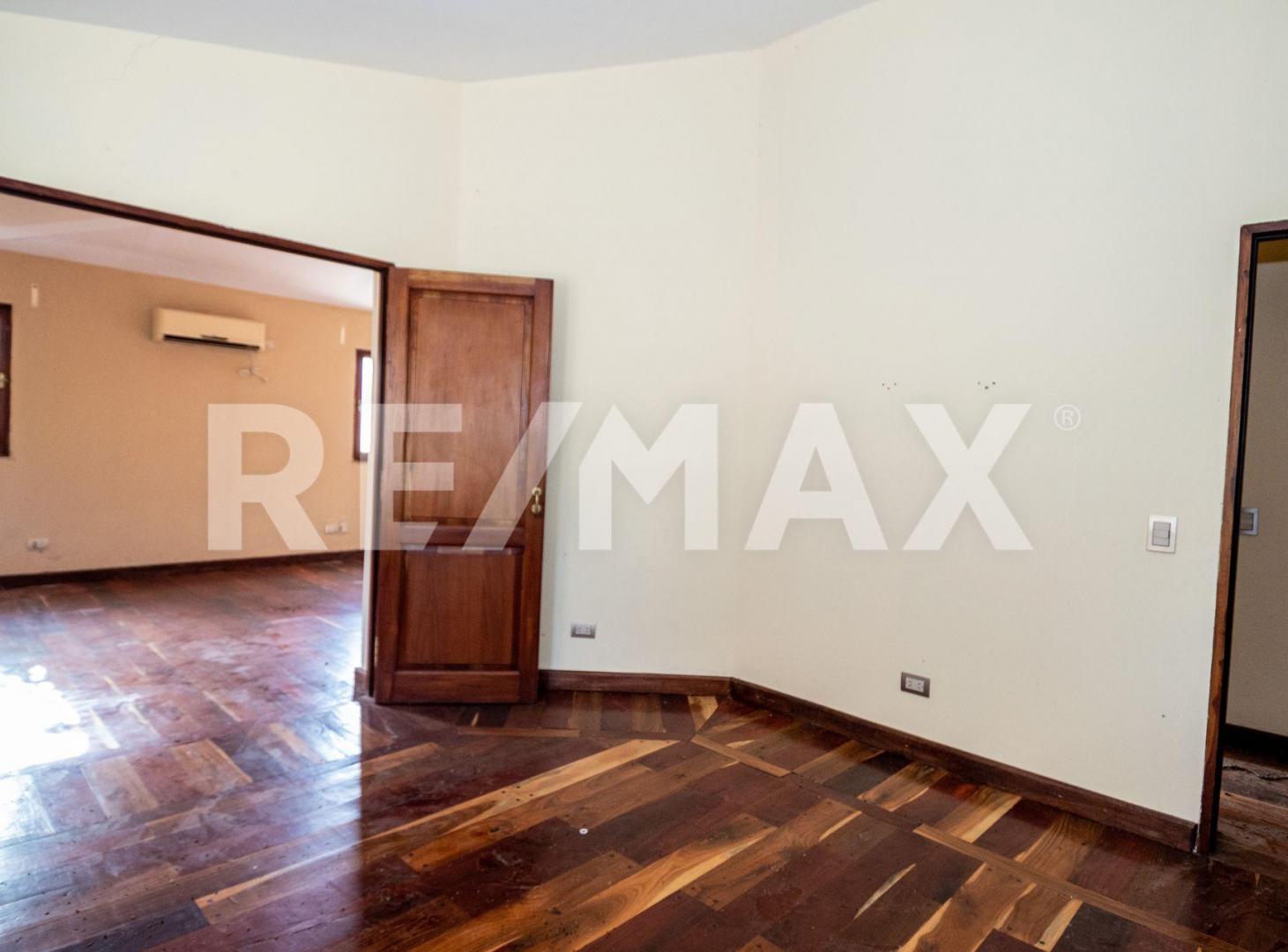 Foto de CASA EN VENTA VALLE ESCONDIDO 4 DORM OPORTUNIDAD, imagen 4