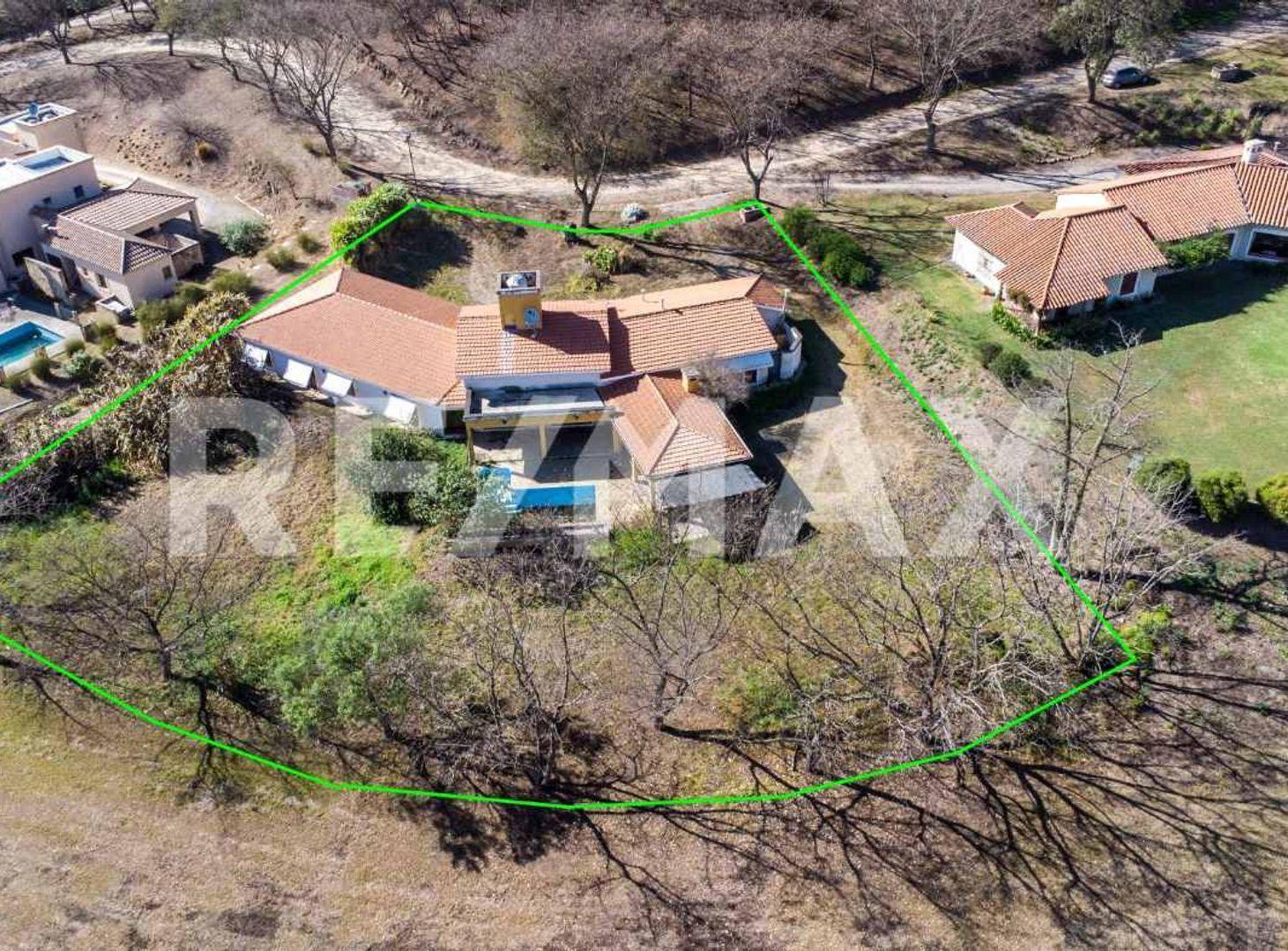 Foto de CASA EN VENTA VALLE ESCONDIDO 4 DORM OPORTUNIDAD, imagen 1