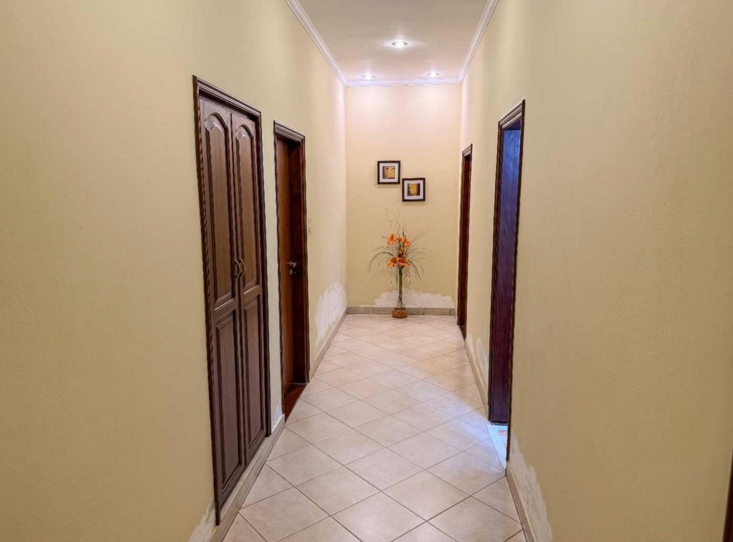 Foto de CASA EN VENTA + 2 LOCALES COMERCIAL CENTRO ORAN, imagen 4