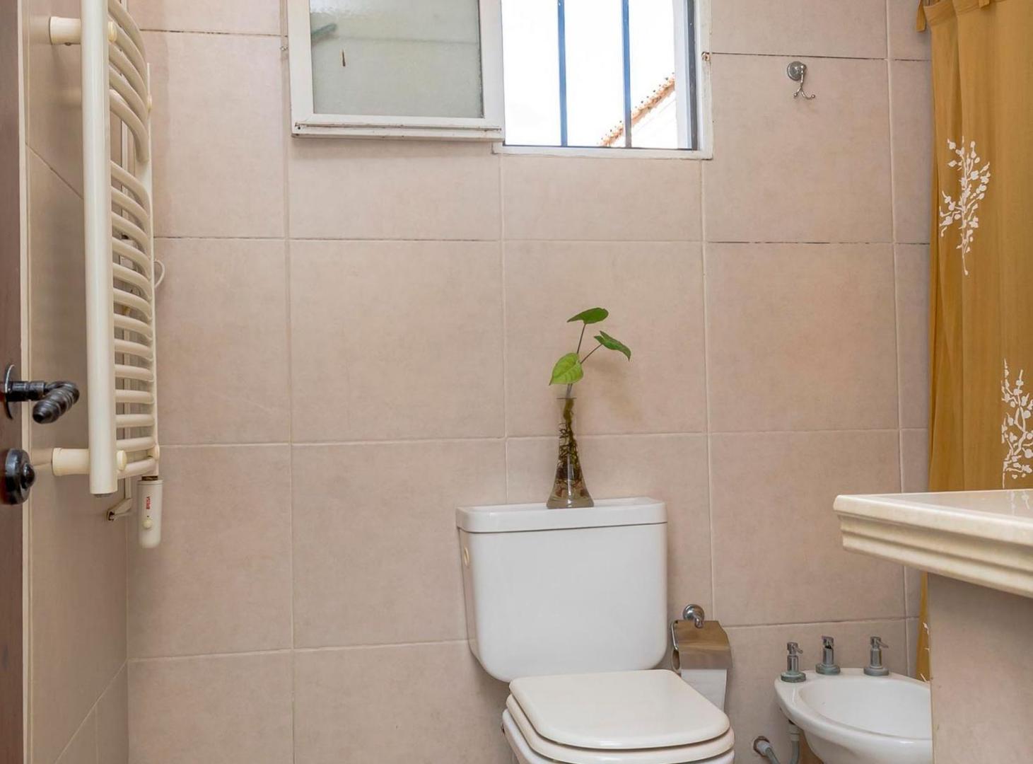 Foto de CASA EN VENTA BARRIO MIRASOLES ZONA NORTE 3 DORM, imagen 5