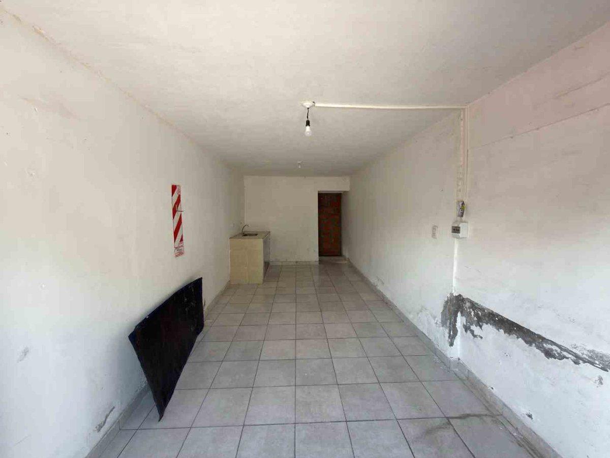 Foto de ALQUILER LOCAL COMERCIAL BARRIO SANTA LUCIA 25 M2, imagen 2