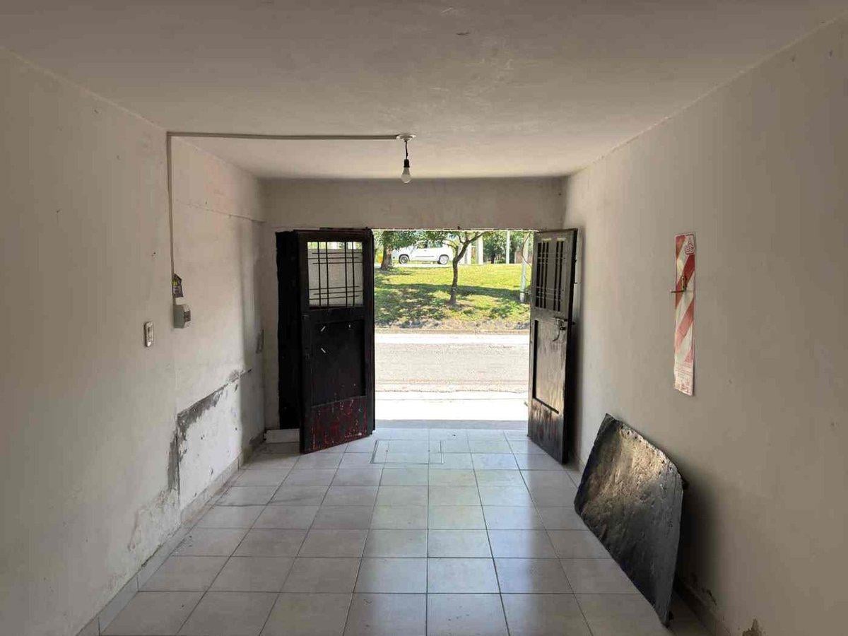 Foto de ALQUILER LOCAL COMERCIAL BARRIO SANTA LUCIA 25 M2, imagen 4